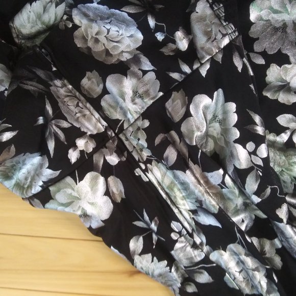Retro Chic by Torrid floral dress 4 layer skirt 22 - Picture 10 of 15
